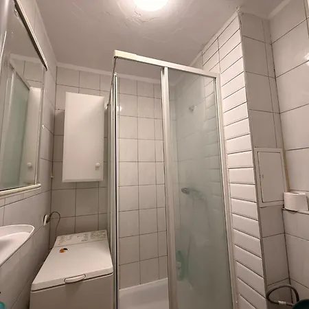Apartment Next To Metro Cozy Warschau